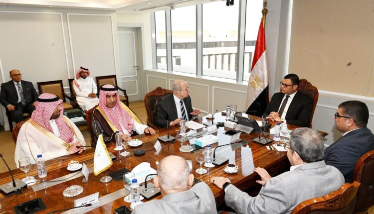 وفد سعدودي مع وزير الاسكان