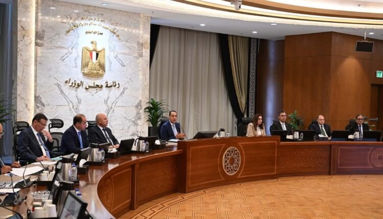 رئيس الوزراء يترأس اجتماع