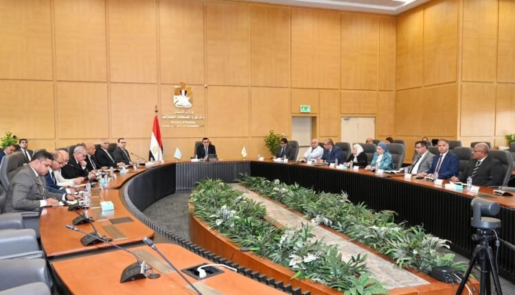 وزير الإسكان