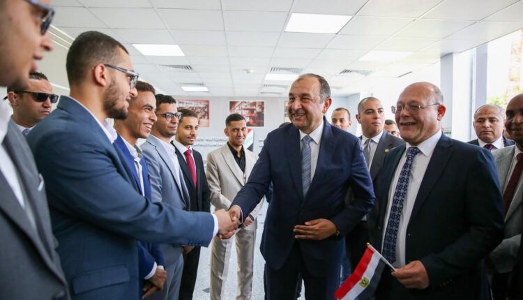 وزير قطاع الأعمال