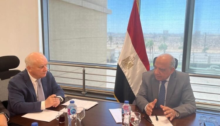 وزير الكهرباء