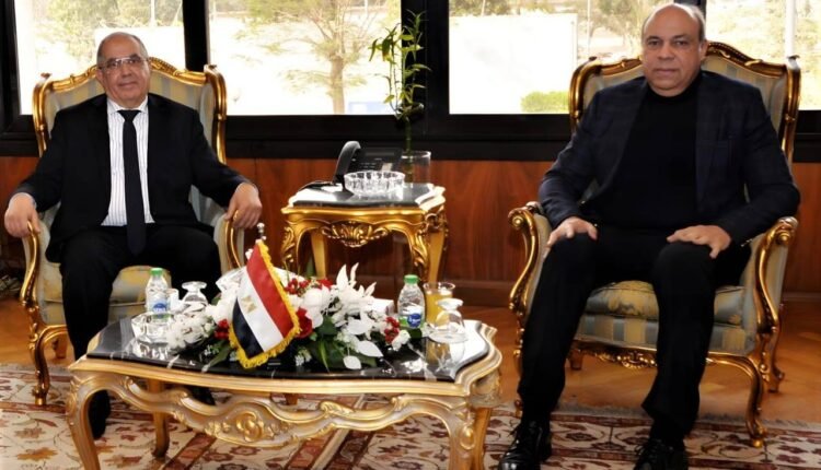 وزير الطيران المدني
