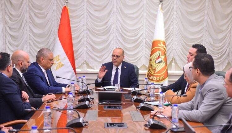 وزير العمل
