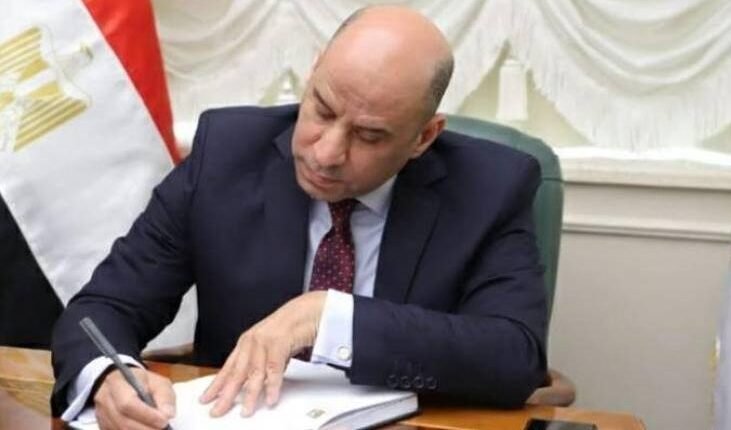 وزير العمل