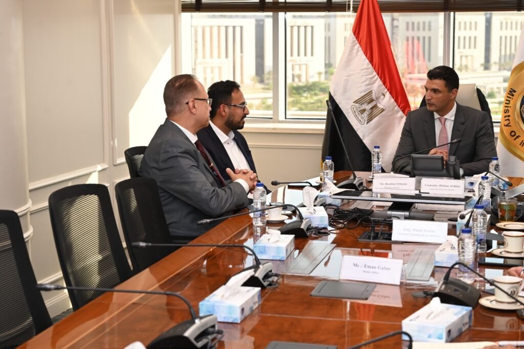 وزير الصناعة