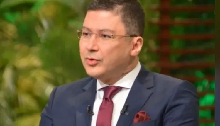 الدكتور أيمن غنيم، أستاذ إدارة الأعمال